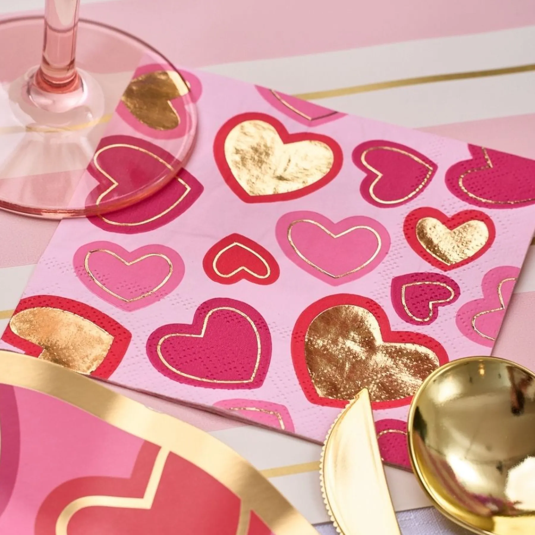 Love Notes Table Setting-Sophistiplate Best