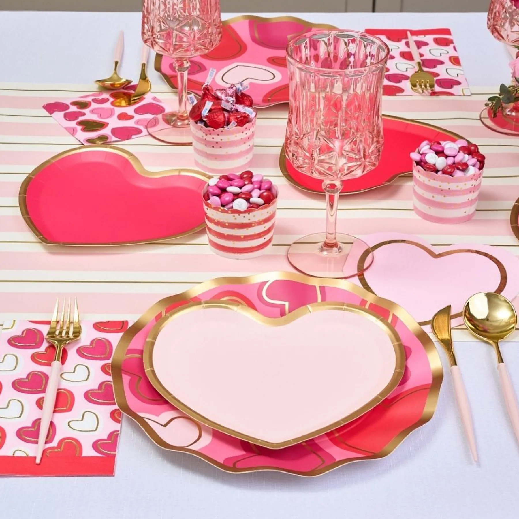 Love Notes Table Setting-Sophistiplate Best