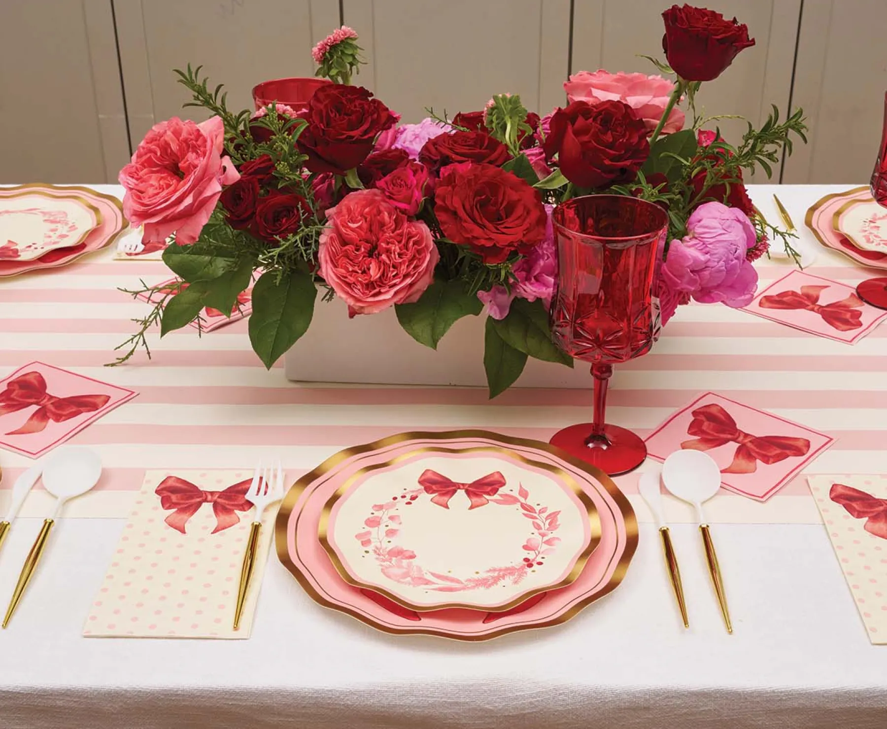 Pink Bows Wavy Salad Plate/8pk-Sophistiplate Clearance